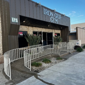 Iron Grip Gym in Dinuba